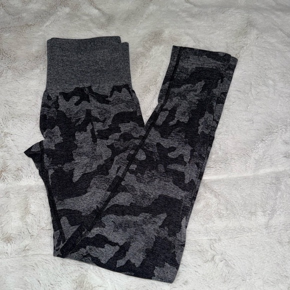 NVGTN CAMO LEGGINGS - Picture 4 of 7